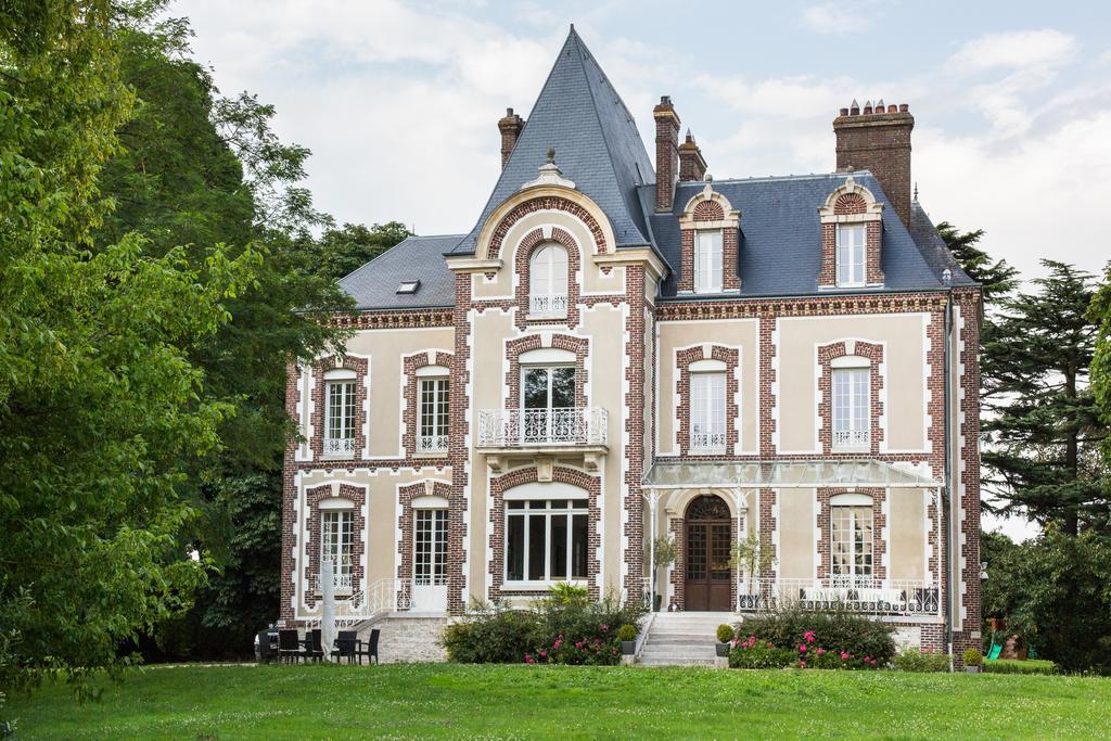 Chateau De La Folie Trie-Chateau Bagian luar foto
