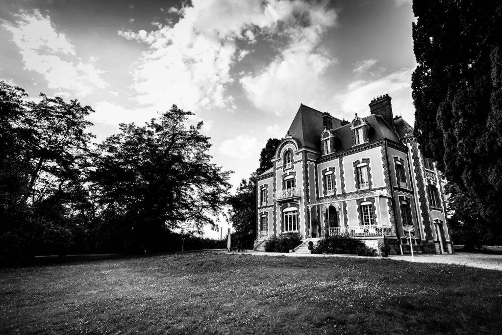 Chateau De La Folie Trie-Chateau Bagian luar foto
